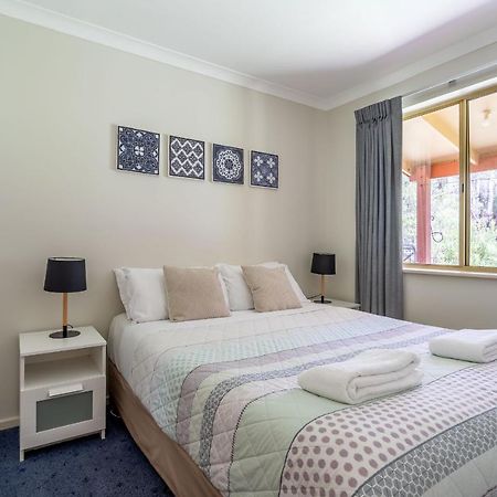Mansfield Retreat - In Town - Margaret River Buitenkant foto