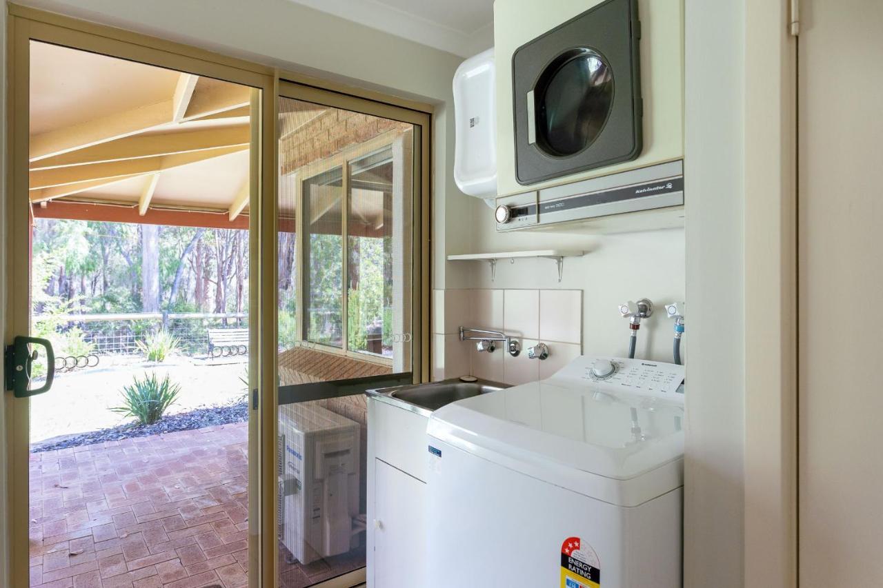 Mansfield Retreat - In Town - Margaret River Buitenkant foto